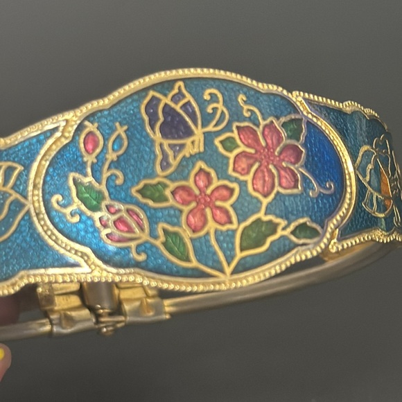 🛑🛑Sold- Vintage Cloisonné Floral Butterfly Hinge Bracelet - Picture 14 of 15